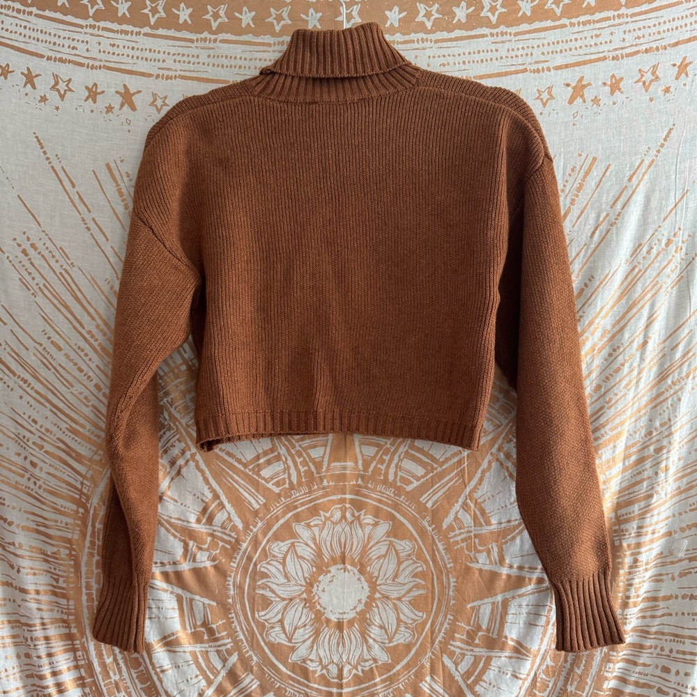 Lulu’s Comfy Intentions Rust Brown Turtleneck Cropped Pullover Sweater Small NWT - Picture 7 of 9